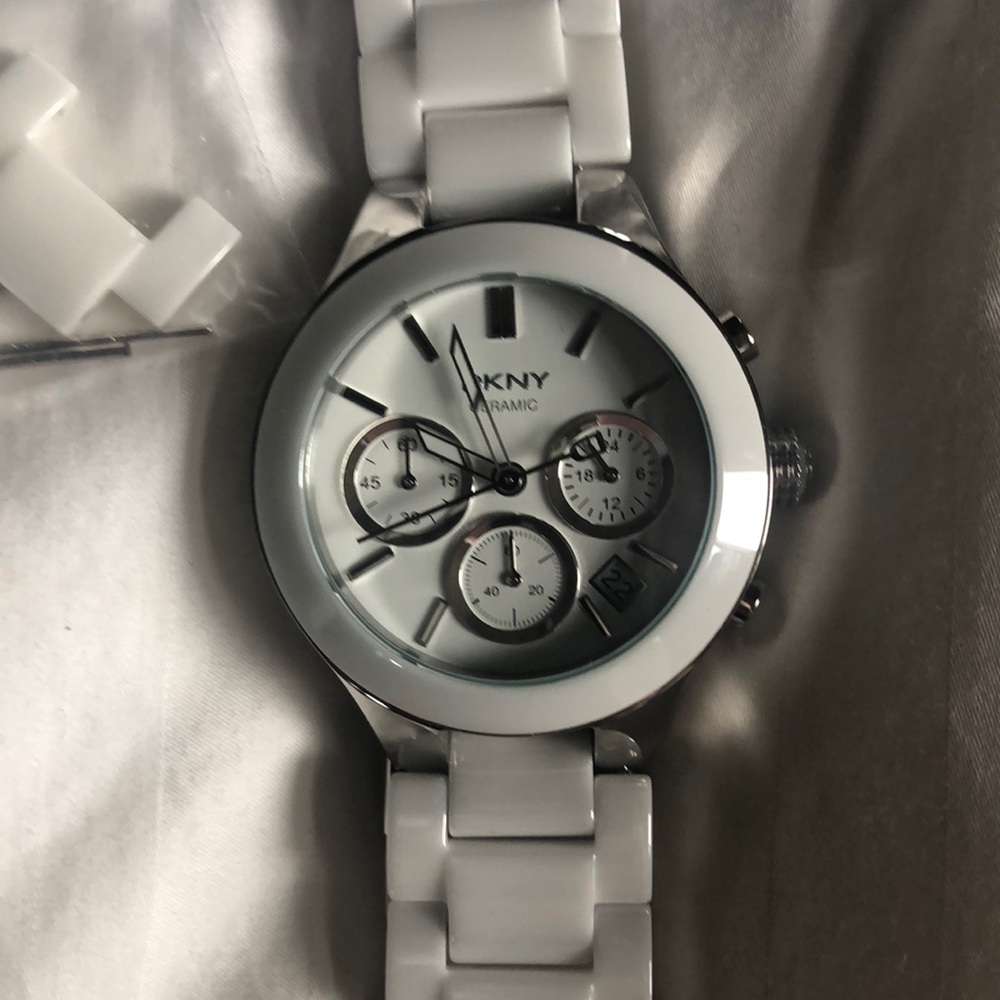 DKNY white ceramic watch like new